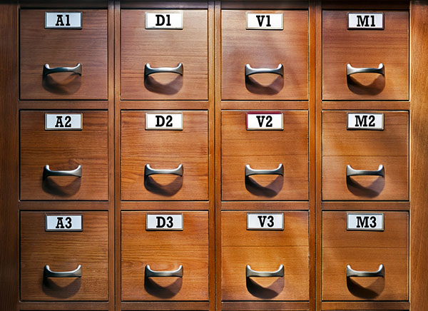 Schubladen fuer MPU-Kategorien: Alkohol, Drogen, Verkehrsdelikte, Medikamente